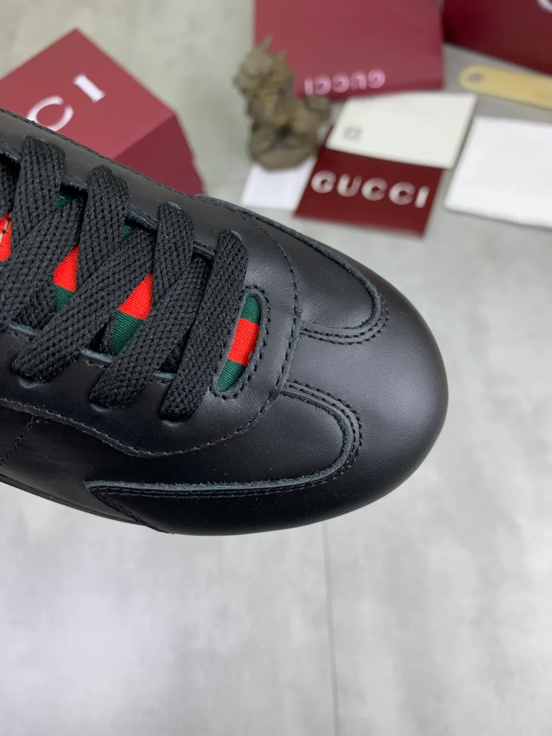 Men's shoes 💰P542 💰[New model] 🆘 The latest model from Gucci's official website 🎁Classic casual and fashionable men's shoes 👟Breaking hot model 💥The style is simple and elegant, exclusive for trendy men. Unique official website's latest brand elements 👑Gucci original decoration, fashionable and generous, the fabric is made of original soft calfskin➕Comfortable soft pigskin lining ✅The official website specifies wear-resistant rubber outsole_full of elasticity, classic model taken in real life🎬Color: 5️⃣colors available😍Number: 35-44